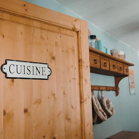 Bed and Breakfast Au Charme D'Antan Féron Exteriér fotografie