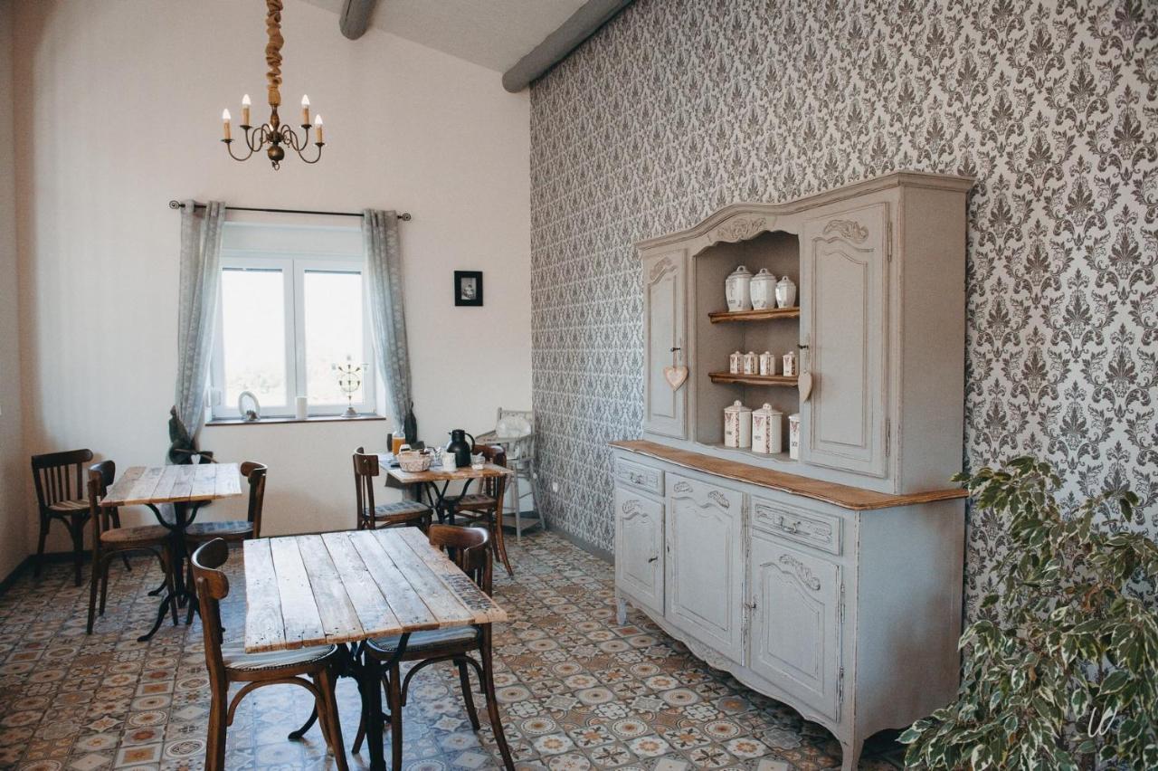 Bed and Breakfast Au Charme D'Antan Féron Exteriér fotografie