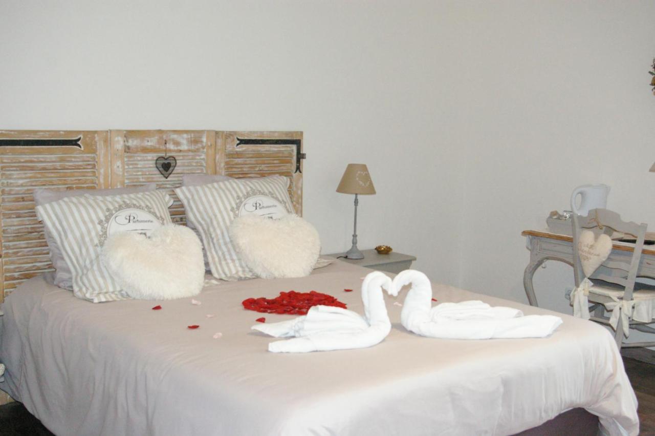 Bed and Breakfast Au Charme D'Antan Féron Exteriér fotografie